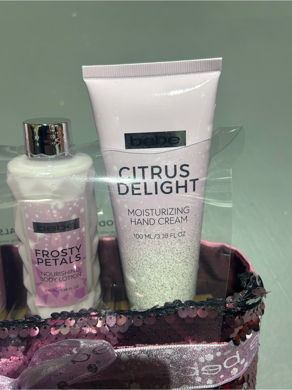 (NEW) Bebe 3-Piece Body Care Essentials Gift Kit - Picture 5 of 11